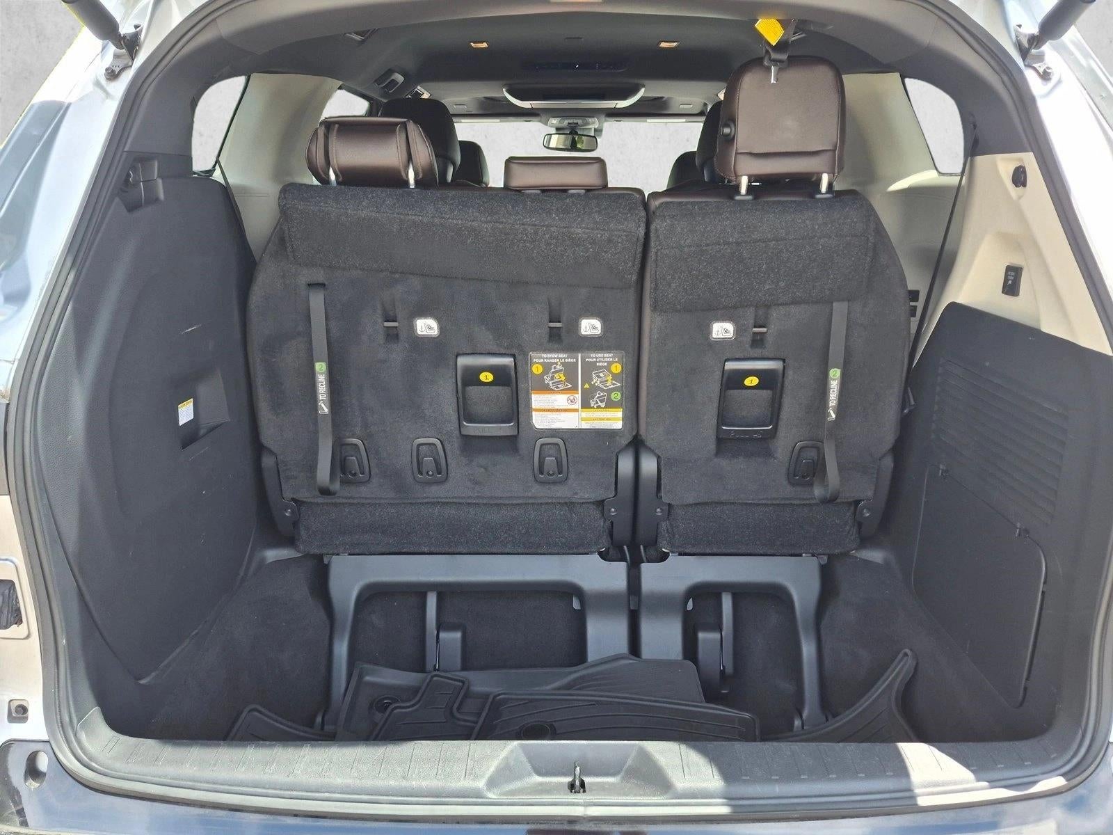 2023 Toyota Sienna Platinum FWD 7-Passenger (Natl)