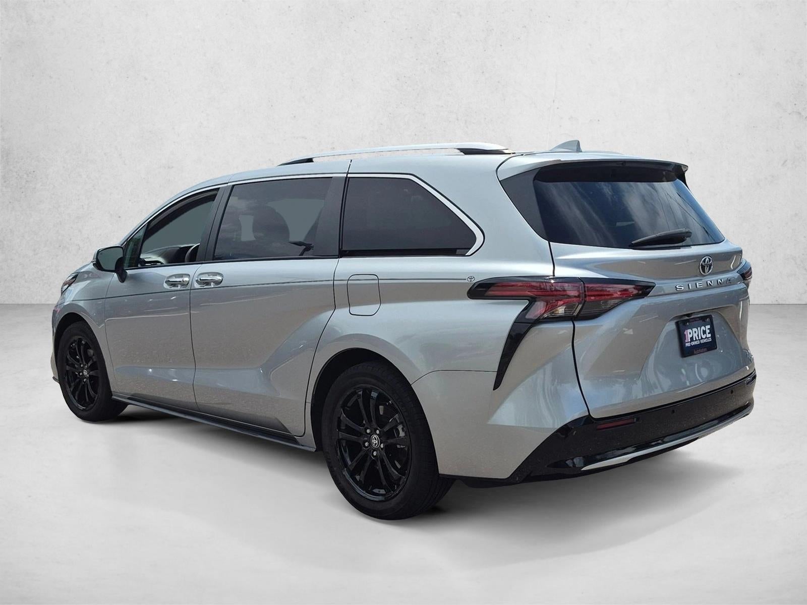 2023 Toyota Sienna Platinum FWD 7-Passenger (Natl)