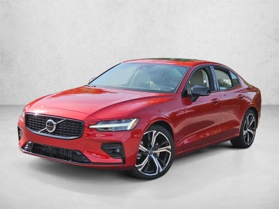 2024 Volvo S60 B5 FWD Plus Dark Theme