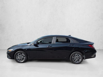 2024 Hyundai ELANTRA SEL IVT