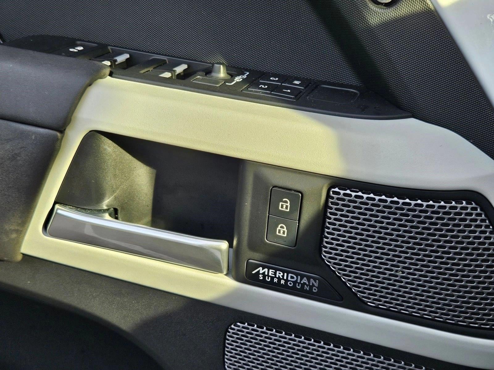 2024 Land Rover Defender 110 P400 X-Dynamic SE