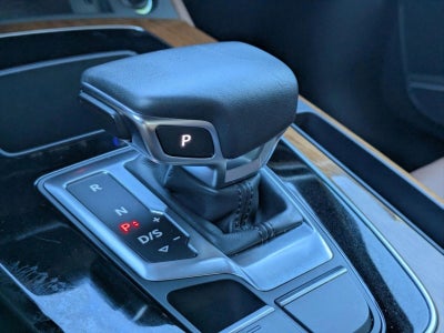 2022 Audi Q5 S line Prestige 45 TFSI quattro