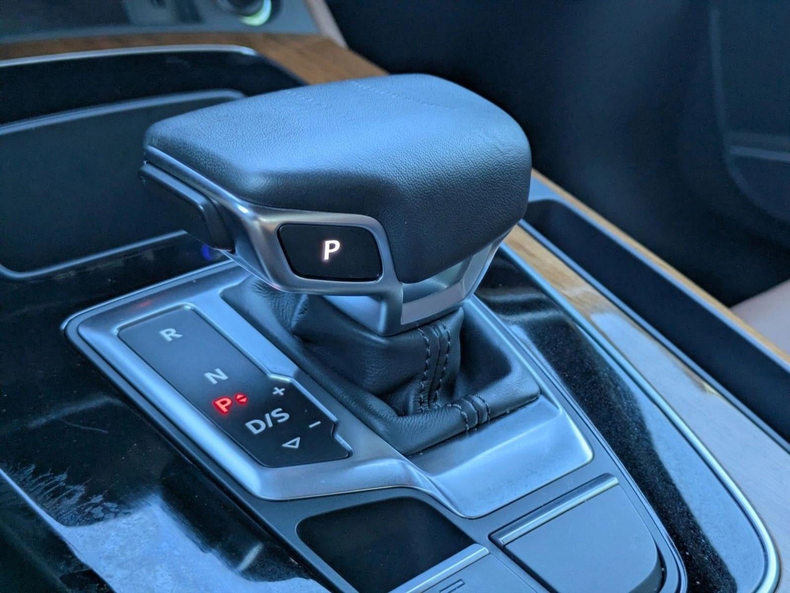 2022 Audi Q5 S line Prestige 45 TFSI quattro