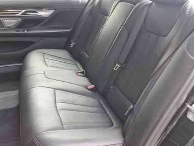 2020 BMW 740i Sedan