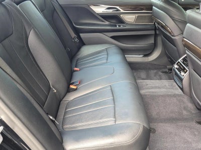 2020 BMW 740i Sedan