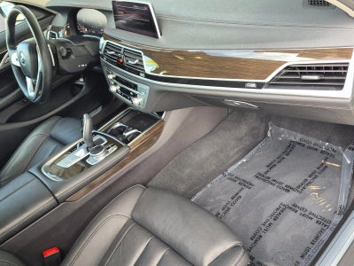 2020 BMW 740i Sedan
