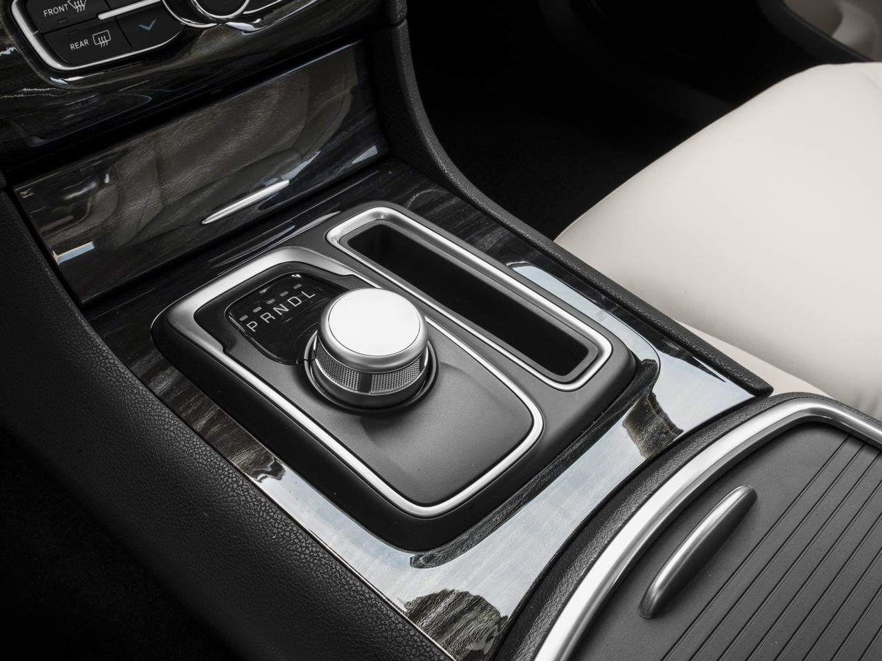 2017 Chrysler 300 Limited RWD