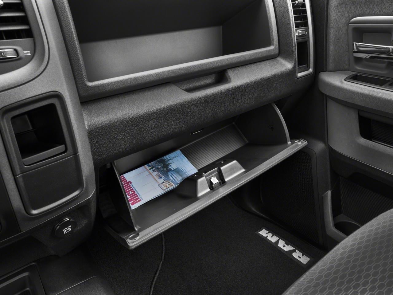 2018 RAM 3500 Tradesman 4x4 Reg Cab 8' Box