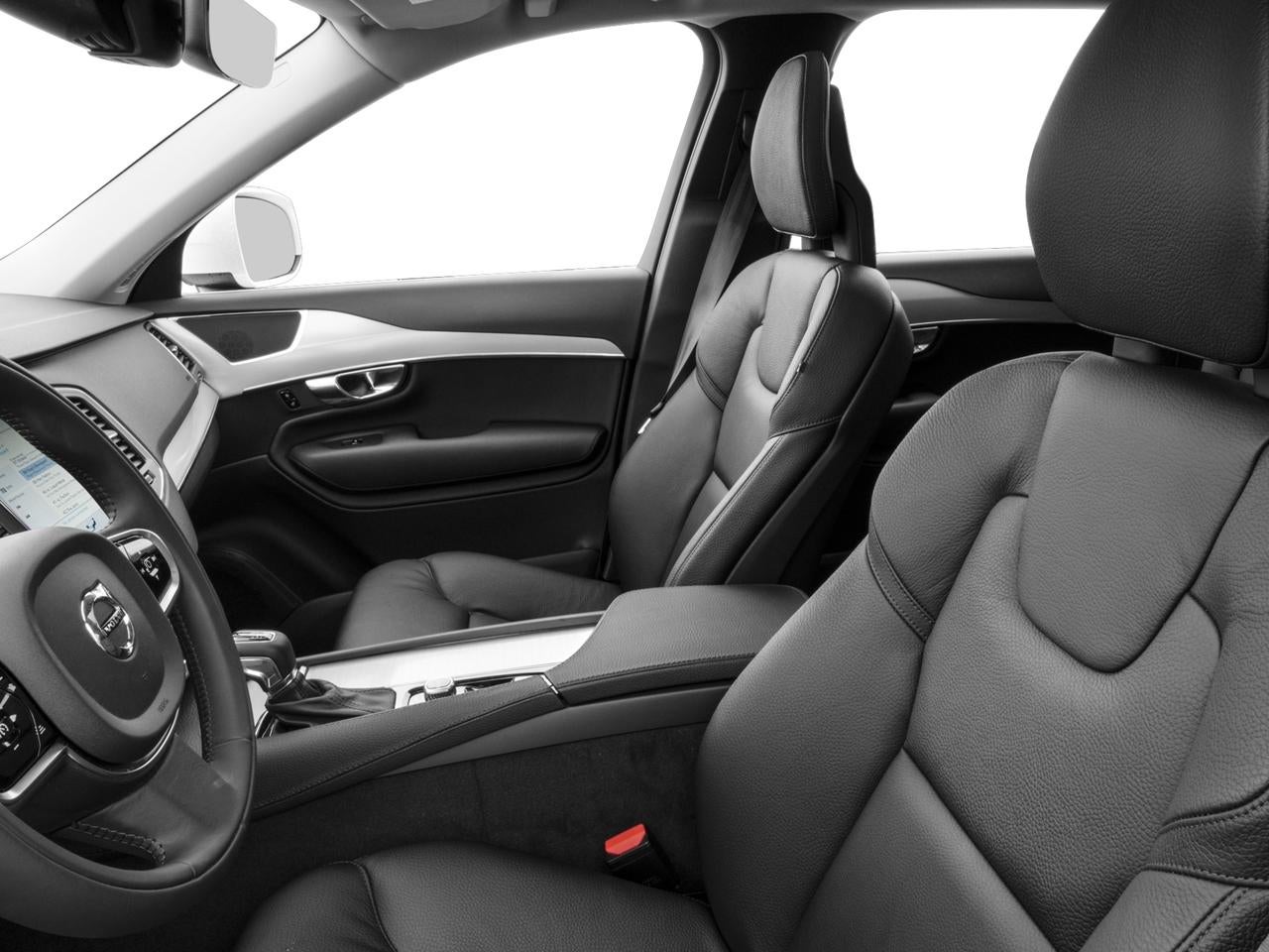 2017 Volvo XC90 T5 FWD 5-Passenger Momentum